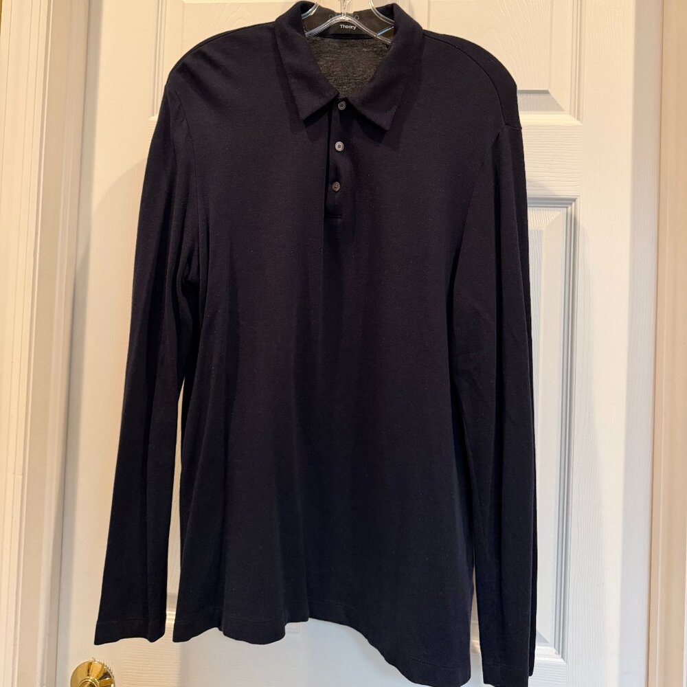 Theory Collared Shirt 3 Button Closure